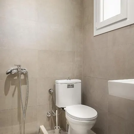 Ξενοδοχείο με διαμερίσματα Marias Seaside Αχαράβη