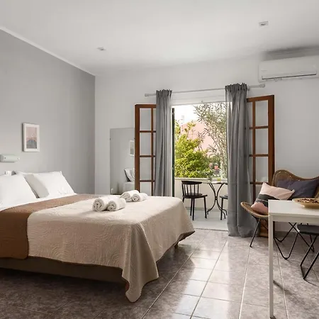 Marias Seaside Αχαράβη
